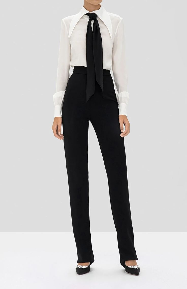 Women Work Outfits, Interview Attire, Business Attire Women, Capsule Wardrobe Work, Womens Business Casual, Business Casual Dresses, Professional Attire, Shop Sale, Business Dresses