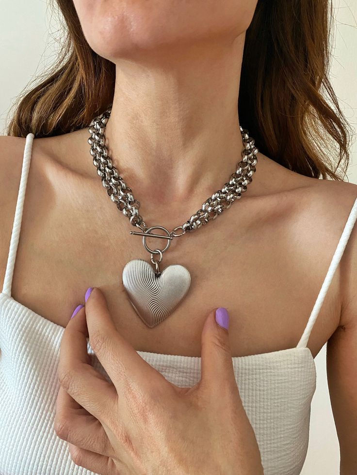 Chunky Silver Heart Necklace, Bulky Necklaces, Chunky Heart Necklace, Jewellery Styling, Big Turtle, Chunky Silver Necklace, Heart Necklace Silver, Necklace Luxury, Turtle Charm