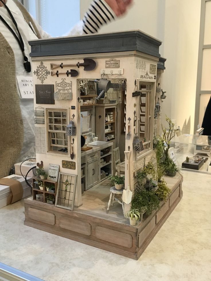 a doll house is on display in a store