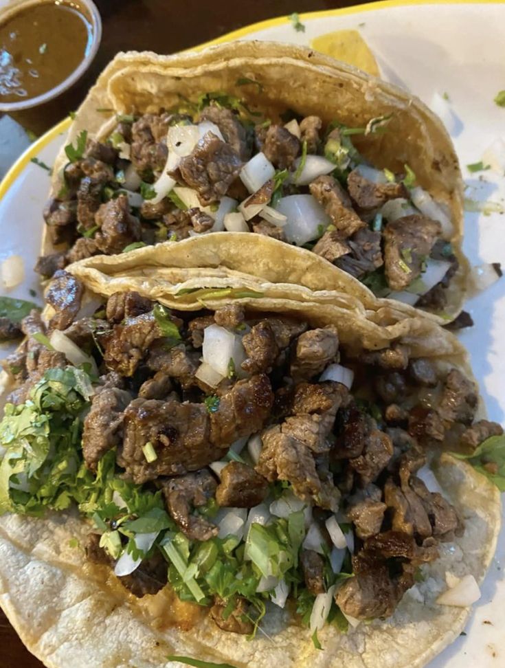 Street Taco Recipe, Asada Tacos, Carne Asada Tacos, Steak Tacos, Marinated Beef, Street Tacos, Food Babe, Food Board, Carne Asada