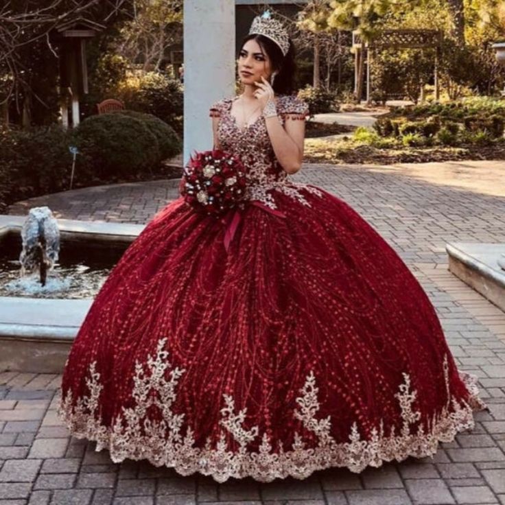 Red And Gold Quinceanera Dresses, Dark Red Quinceanera Dresses, Burgundy Quinceanera, Burgundy Ball Gown, Red Quinceanera Ideas, Burgundy Quinceanera Dresses, Quinceanera Dresses Red, Quinceanera Dresses Gold, Mexican Quinceanera Dresses