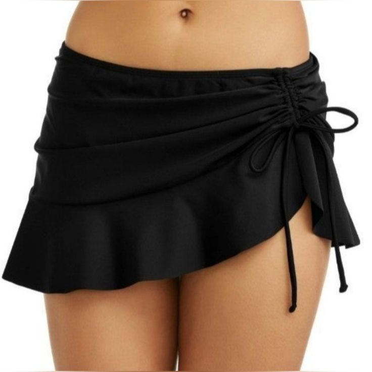 Sexy Time & Tru Women's Black Ruffled Swim Skirt Size Xl (16-18) Very Flattering Style High Waist One Side Has Drawstring Ruching Super Sexy Swimsuit Bottom Nwot! Sold Out Online! I Purchased This Online, But It Was Too Big For Me. Rise: Approximately 12" Waist Measures: 19.5" Across (Stretches To 22") Sideseam: 12" Swimsuits Skirt, Swimming Skirt, Bathing Suit Skirt, Oc Fashion, Swim Skirts, Pretty Swimwear, Trashy Outfits, Swim Skort, Swimsuit Skirt