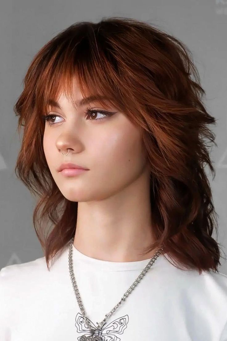 Shag Hairstyles Medium Length, Long Androgynous Haircut, Androgynous Hair Medium Length, Gay Haircuts For Women, Mullet Grunge, 90s Grunge Haircut, Grunge Bangs, Fox Haircut, Bottleneck Bangs