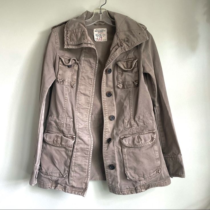 Perfect Condition, True To Size, Perfect Fall Jacket Vintage Spring Outerwear With Multiple Pockets, Gap Hooded Fall Outerwear, Gap Hooded Outerwear For Fall, Gap Hooded Spring Outerwear, Gap Spring Outerwear, Gap Long Sleeve Outerwear For Spring, Gap Spring Long Sleeve Outerwear, Gap Long Sleeve Spring Outerwear, Gap Casual Button-up Outerwear