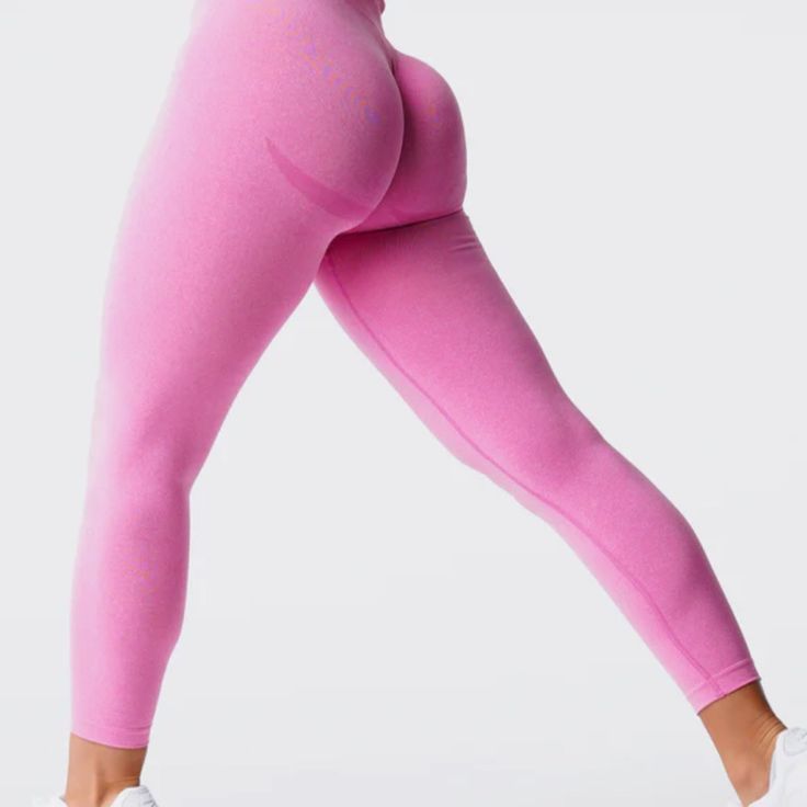 Pink Seamless Leggings In Perfect Condition Nothing Wrong With Them! Sport Tights, Pink Jumpsuit, Rose Pastel, Gym Leggings, Pink Leggings, Seamless Leggings, Bubblegum Pink, Yoga Leggings, Pink Bag