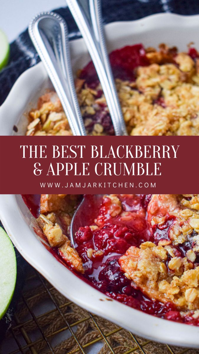 The best recipe for easy apple blackberry crisp Oatmeal Crumble Topping, Blackberry Crisp, Blackberry Crumble, Berry Crumble, Crumble Recipe, Crisp Recipe, Apple Crumble, Crumble Topping, Tasty Bites