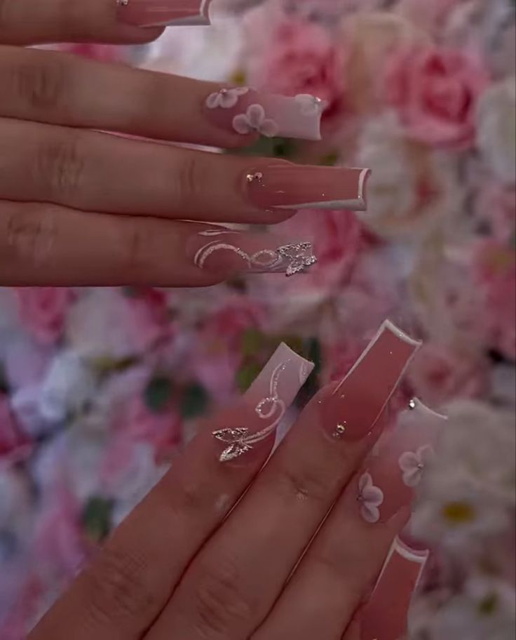 Medium Acrylic Nails Designs Ideas, Latina Acrylic Nails Medium, Acrylic Nails Ideas Coffin Short, Pink Quince Nails Medium, Medium Pink Acrylic Nails, Quince Nails Pink, Latina Acrylic Nails Short, Latina Nail Designs Pink, Anniversary Nails Ideas