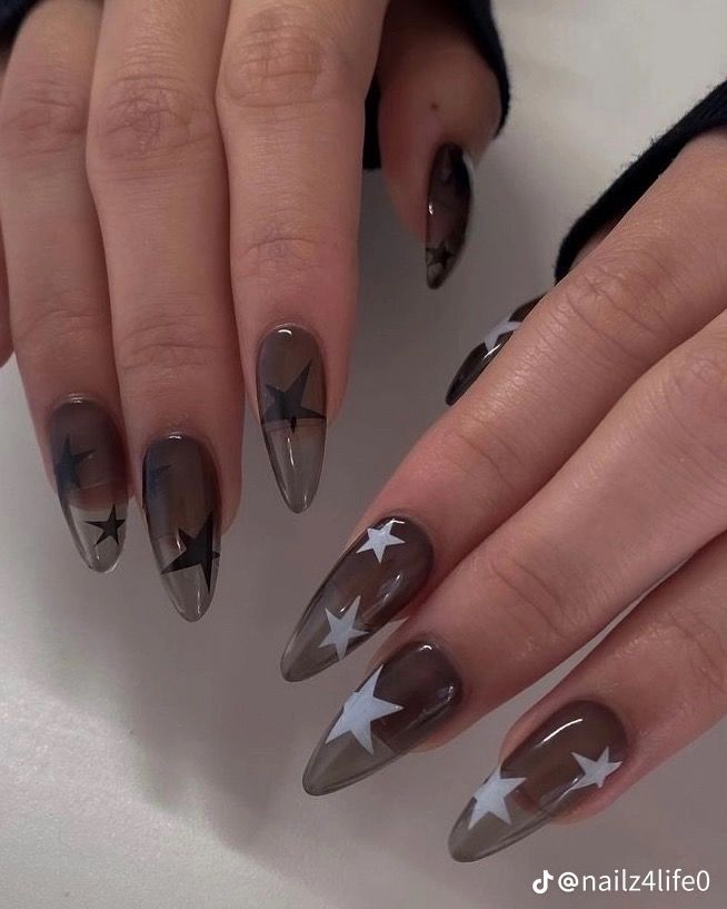 Black Nail Designs With Stars, Nail Inspo Spiderman, Black Acrylic Nails Almond, Black Star Nails, Spiderman Nails, Short Nails Summer, Uñas Aesthetic, Black And White Nail Designs, Star Nail Designs