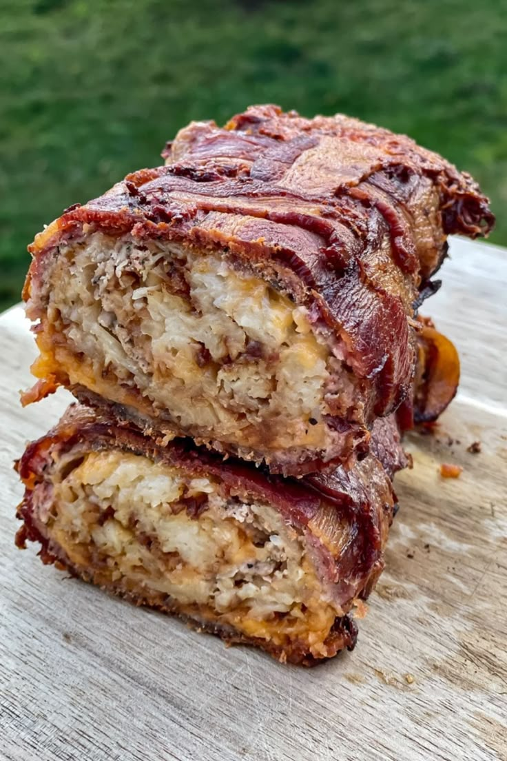 Amazing Smoker Recipes, Breakfast Fatty, Butter Swim Biscuits, Swim Biscuits, Bacon Weave, Electric Smoker Recipes, Pellet Smoker Recipes, Smoked Recipes, Crispy Hashbrowns