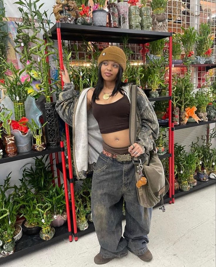 Spiritual Goth Outfits, Lauryn Hill Outfits Street Styles, I Know A Spot Aesthetic, Y2k Hot Weather Outfits, Urban Bohemian Fashion, Casual Skater Outfits, Baggy Boho Outfit, Chill Earthy Outfits, Indie Outfit Inspo Summer