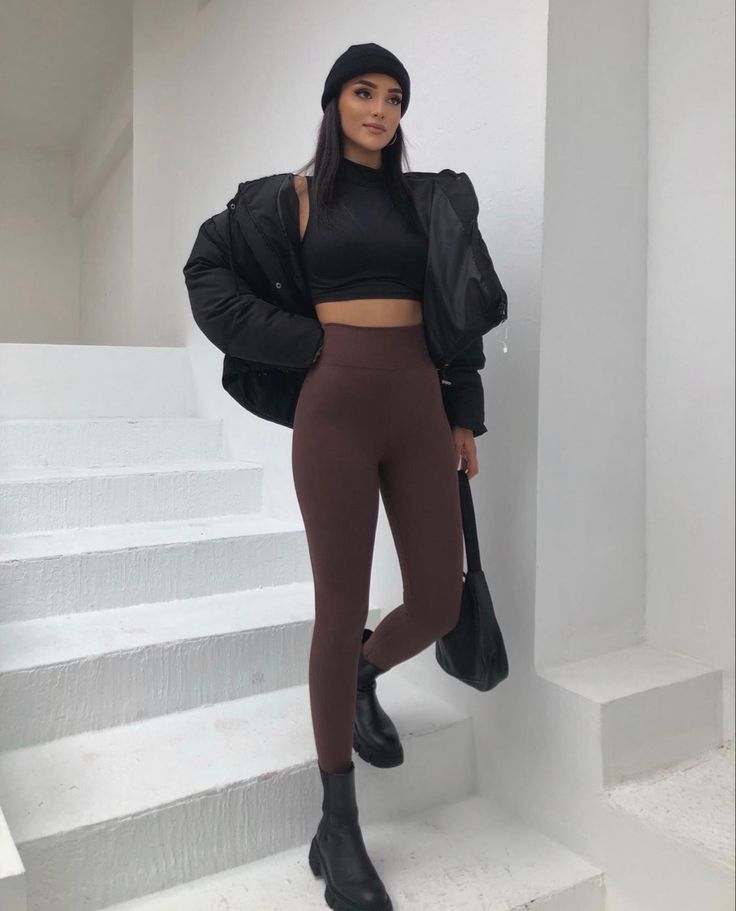 Brown And Black Gym Outfit, Brown Legging Gym Outfit, Brown Legging Outfits Winter, Brown Ribbed Leggings Outfit, Espresso Leggings Outfit, Brown Leggings Outfit Summer, Chocolate Leggings Outfits, Brown Legging Outfits, Light Brown Leggings Outfit