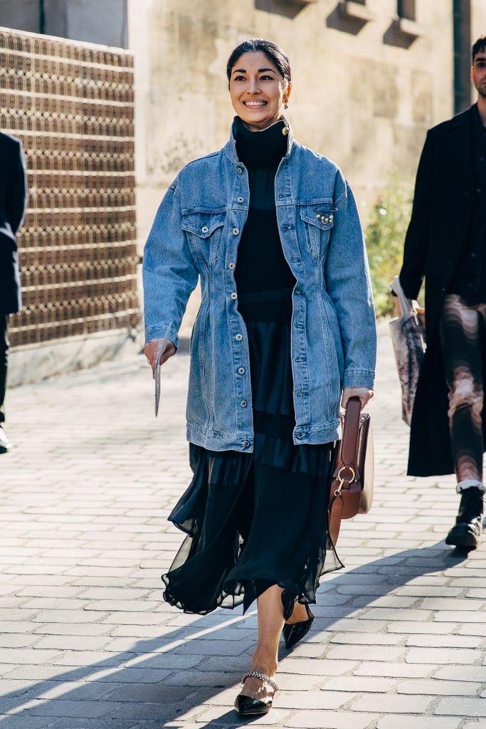 Paris Fashion Week Fall 2019 Jean Looks For Women, Fall Fashion Paris, Styling Denim Jacket, Modest Fall Fashion, Modest Fashion Fall, La Street Style, Caroline Issa, Denim Street Style, Denim Jacket Outfit