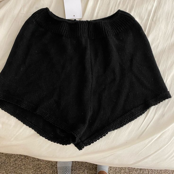 Fits Like Small Cozy Black Bottoms For Fall, Black Knit Bottoms For Loungewear, Casual Black Knit Bottoms, Black Knit Bottoms For Spring, Trendy Black Shorts For Winter, Black Cotton Shorts For Fall, Trendy Black Winter Shorts, Casual Black Winter Shorts, Knit Shorts