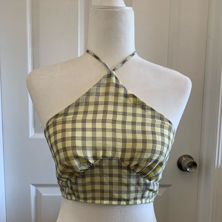 Cropped. Tie Neck. Plaid Top. Plaid Top, Plaid Tops, Tie Neck, Dream Closet, Neck Tie, Womens Tops, Plaid, Crop Tops, Closet