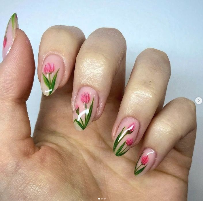 I Want… Tulip Nails Drawing And Shading, Tulip Nails, Nail Tip Designs, Color Fucsia, Cute Spring Nails, Nail Polish Art, Pretty Nail Art Designs, Diy Nail Art, Spring Nail Art