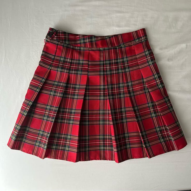 Red Skirt - Never Worn - Sz 6 Red Christmas Skirt, Red And Black Skirt, Square Skirt, Cute Sweatpants Outfit, Shein Skirts, Red Plaid Skirt, Cute Sweatpants, Egirl Clothes, Emo Clothes