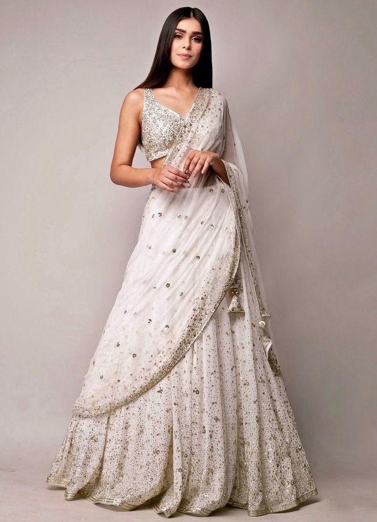 Summer Mastaani Lehenga Set Prevasu - Fabilicious Fashion Indian Wedding Dress Traditional, White Lehenga, Indian Outfits Lehenga, Wedding Lehenga Designs, Traditional Indian Outfits, Indian Wedding Wear, Indian Gowns Dresses, Lehenga Blouse, Ghagra Choli