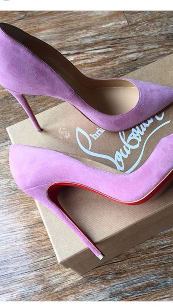 Pink heels Classy Heels, Stilettos Shoes, Pretty Heels, Christian Louboutin Outlet, Pointy Heels, Pink High Heels, Girls Heels, Stunning Shoes, Hot Heels