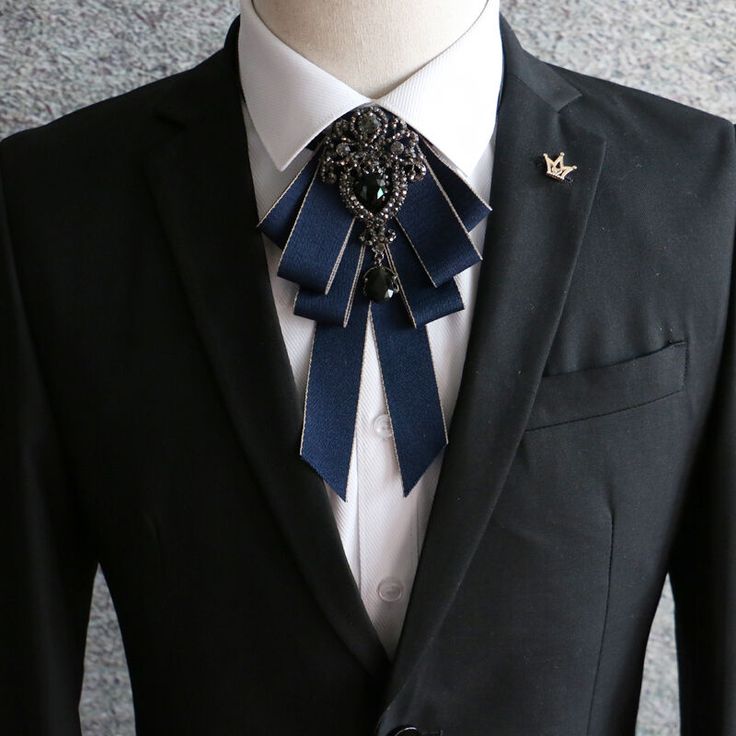 Dangle Rhinestone Crystal Wedding Men Groom Pre Tied Bow Tie Brooch Pin   *brand new  Properties: ribbon fibre,lace,acrylic  Color: black,dark blue,gold,red, royal blue  Description:  pin and clip at back  This vintage smart pre tie is a perfect compliment for boys, kids and toddlers at wedding party or any special occasion. Cravat Tie, Blue Bow Tie, Diamond Bows, Pre Tied Bow Tie, Tie Design, Black Suit, Blue Bow, Black Rhinestone, Style Streetwear