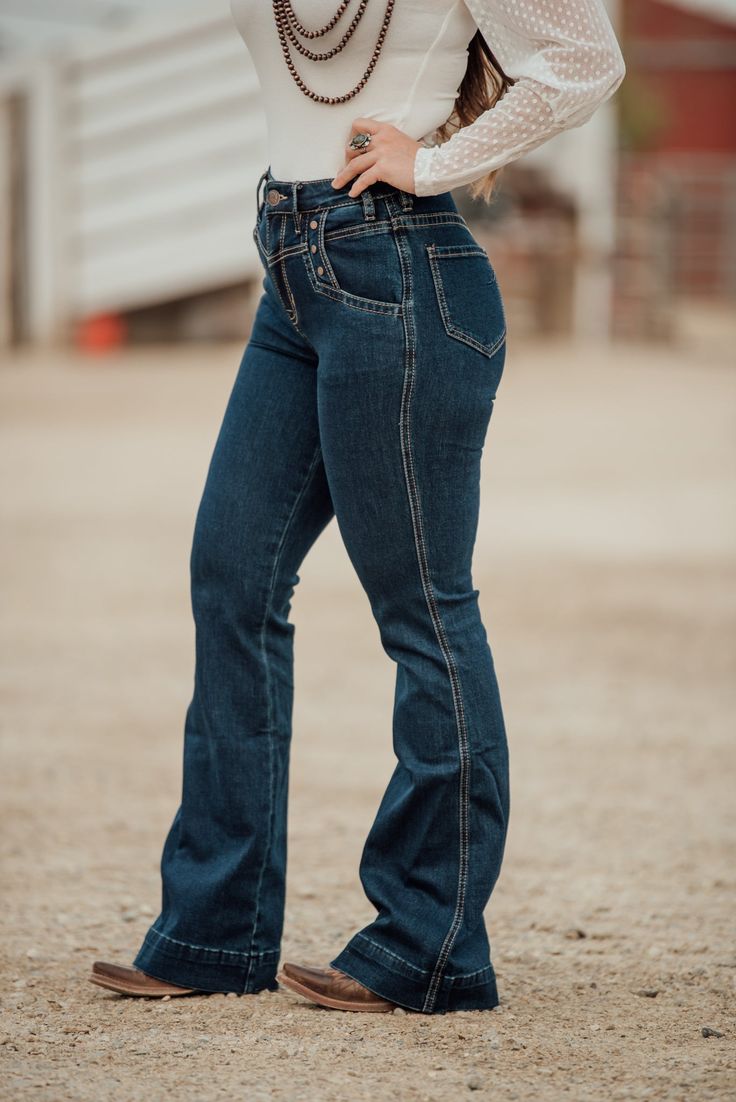 Country Fall Outfits, Western Chic Fashion, Country Style Outfits, Western Wear Outfits, Cute Country Outfits, Western Style Outfits, Dream Closets, Western Outfits Women, Cute Jeans