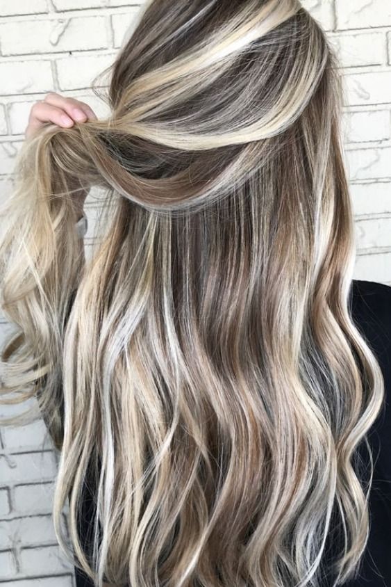 Colored Money Piece, Colored Money Piece Hair, Hair Colors For Fall, Ashy Blonde Hair, Money Piece Hair, Highlight Blonde, Blonde Hair Colors, Blonde Highlights On Dark Hair, Fall Blonde Hair