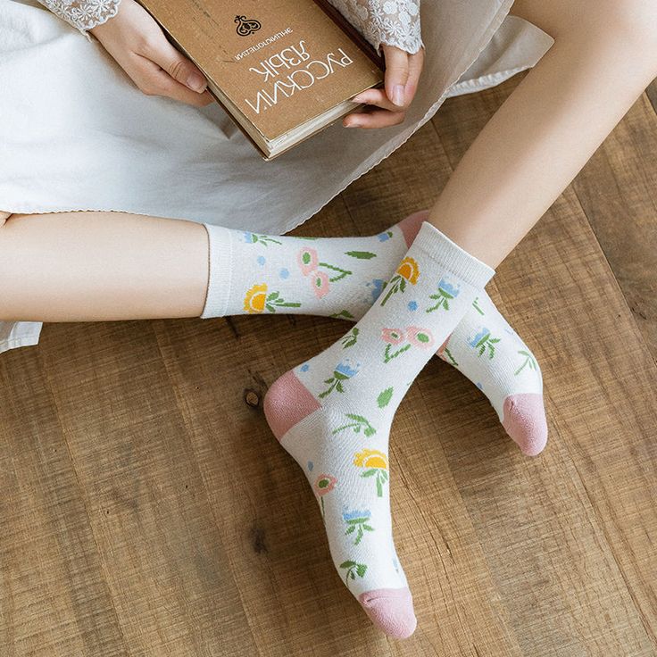 Cute Strawberry Socks PN3265 ●Size: Standard size ●Material:cotton. ●About Shipping: We attach great importance to the orders of each customer and parcel delivery. 1.Processing time: 2-3 business days. 2.Shipping time: 10-15 business days to US, please allow 3-4 weeks shipping to other country.(Shipping times can be affected by variable customs clearance times or public holidays.) Cute Long Socks, Strawberry Socks, Strawberry Flowers, Summer Socks, Cartoon Socks, Velvet Socks, Strawberry Flower, Floral Socks, Summer Sock