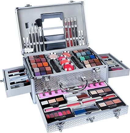 🔔 【 PERFECT STARTER SET 】 -- A great starter makeup kit. All in one travel makeup set is full of vibrant makeup. The multi-purpose make up kit is perfect for achieving any full-face look. Whether you’re a professional makeup artist, you like to experiment with different looks and styles or you’ve recently decided to learn more about the wonderful world of cosmetics, the FantasyDay makeup box is definitely need! #beautysets #holidaysets #makeupkit #healthandbeauty #personalcare Make Up Kits, Professional Makeup Kit, Complete Makeup, Lipstick Palette, Full Makeup, Makeup Gift Sets, Too Faced Concealer, Cosmetic Box, Full Face Makeup