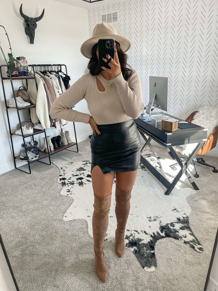 Black Leather Skirt Outfit Fall, Cutout Top Outfit, Tan And Black Outfit, Brown Suede Boots Outfit, Boots Outfit Brown, Brown Leather Skirt Outfit, Mini Skirt Outfit Fall, Mini Skirt Outfit Ideas, Date Night Outfit Fall