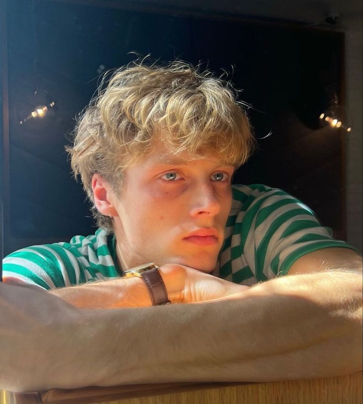 Adam Parrish, Dirty Blonde, Hair Reference, Dream Guy, Shadowhunters, Face Claims, Green Eyes, Hair Inspo, Mens Hairstyles