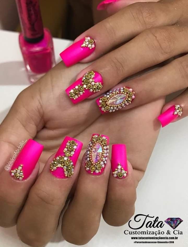 Bollywood Nails, Gem Placement, Golden Crown, Diy Lips, Maria Clara, Rhinestone Nails, Mani Pedi, Beautiful Nails, Nail Design