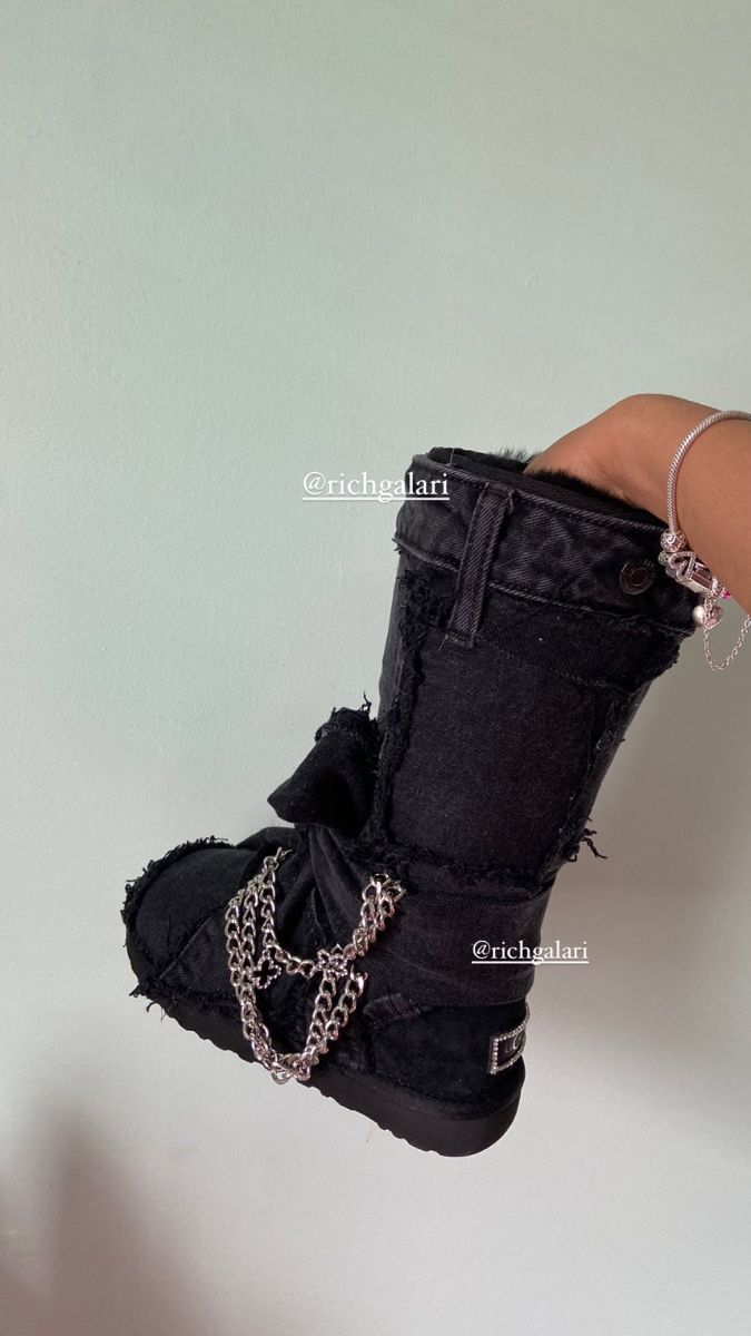 Bedazzled Boots Diy, Bedazzled Uggs, Custom Uggs, Boot Heels Outfit, Jean Boots, Crocs Fashion, Pink Pinterest, Aesthetic Amazon, Pretty Shoes Sneakers