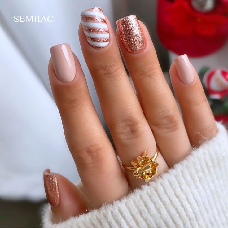 40 Best 2022 Winter Nails to Try Basketball Nails, Manicure Tips, Her Nails, Manicure Ideas, Nails 2023, Clean Nails, Stick On Nails, Xmas Nails, Nail Polishes