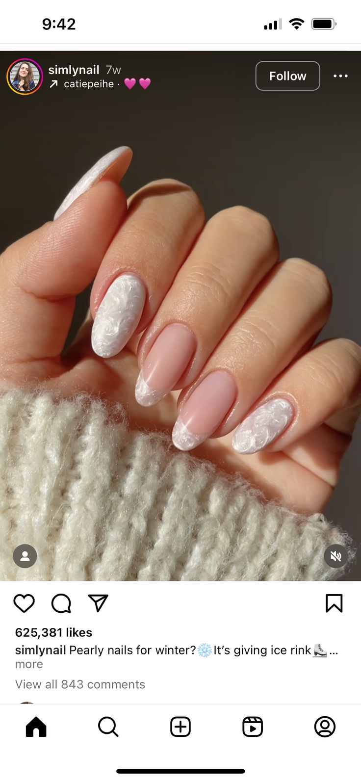 Pearly Nails, Nails For Winter, Engagement Nails, Subtle Nails, Pink Gel, Minimal Nails, Ice Rink, Pearl Nails, Oval Nails