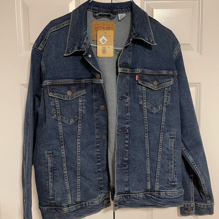 Levi’s Denim Jacket. Size L. Nwt. Classic Denim Outerwear In Medium Wash, Classic Medium Wash Denim Outerwear, Winter Denim Jeans Button-up, Winter Button-up Denim Jeans, Button-up Denim Jeans For Winter, Levi's Medium Wash Denim Jacket For Streetwear, Levi's Relaxed Fit Medium Wash Denim Jacket, Levi's Relaxed Fit Denim Jacket, Dark Wash Denim Outerwear With Pockets