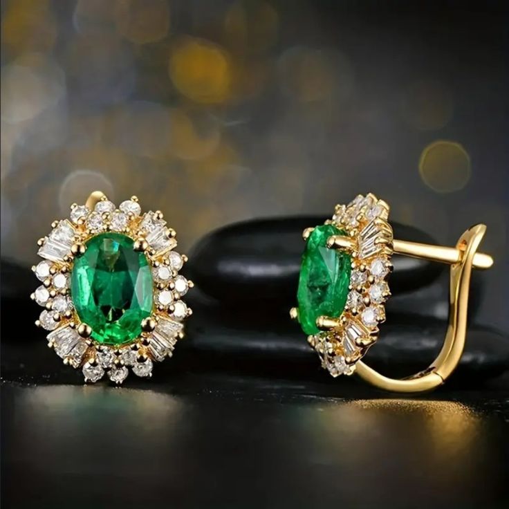 Brand New Women's Emerald Gemstone Earrings 14k Gold Plated Sterling Silver 2ct Natural Green Emerald Gemstone Earrings Genuine 1ct Brilliant Cut Lab Created Diamonds Measurements .65" Tall X .6" Retail Price $300 Buy With Confidence From A Trusted Seller W/ A 99%+ Feedback Rating! A0263 (Id-1124-) Green Gold Earrings, Green Sapphire Earrings, Emerald Earring, Cubic Zirconia Hoop Earrings, Emerald Earrings Studs, Stil Elegant, Writing Gifts, Emerald Earrings, Green Earrings