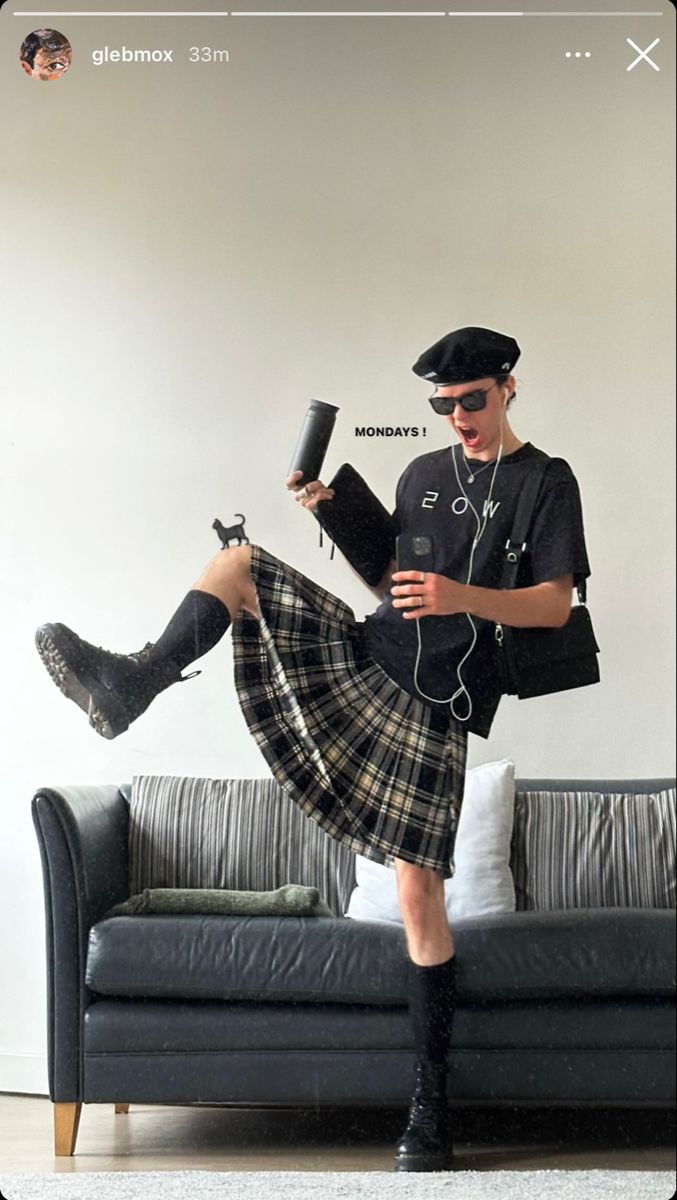 Non Binary Outfits, Queer Clothes, Outfits Ladies, Maxi Dresses Summer, Guys In Skirts, Punk Style Outfits, Punk Skirt, Kilt Outfits, Queer Fashion