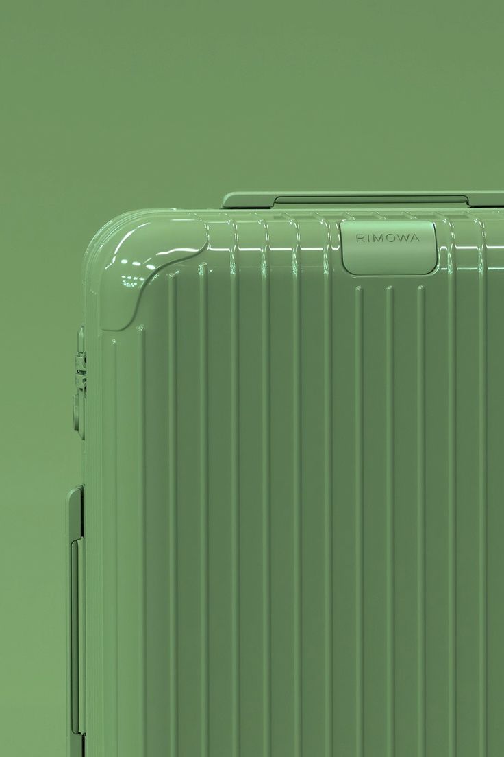 Inspired by the places in between, the RIMOWA Essential in Sage draws its particular hue from the forests, mountains and infinite shades of green that characterise the Lake District in northeast England. #RIMOWA #RIMOWAcolours #RIMOWAessential Rimowa Luggage Green, Rimowa Luggage Colors, Green Rimowa, Luggage Photoshoot, Rimowa Essential, Rimowa Luggage, Suitcase Design, Mint Aesthetic, Travel Luggage Set