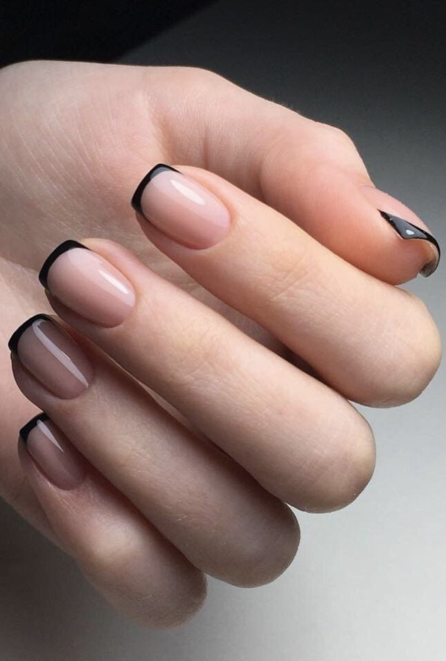 31 Professional Nails Ideas for Work | Fairygodboss Pointy Nails, Matte Nail, Glittery Nails, Work Nails, Neutral Nails, Minimalist Nails, Dream Nails, Pretty Acrylic Nails, Chic Nails