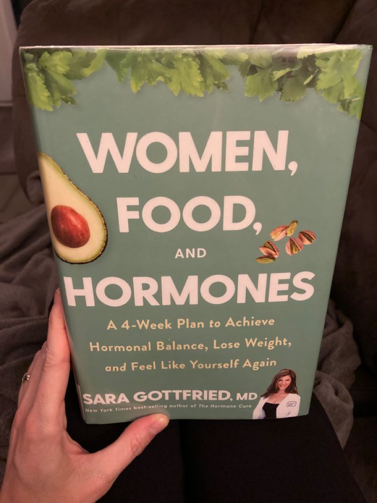 Holding up a hardcover copy of Dr. Sara Gottfried’s book “Women, Food, and Hormones”. Books About Hormones, Books To Read Women, Hormone Books, Self Care Books For Women, Healing Books For Women, Books For Women In Their 20s, Losing Weight Books, Informative Books, Books Every Woman Should Read