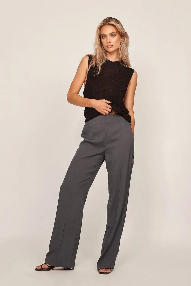 Gray Ankle-length Business Casual Pants, Gray Ankle-length Pants For Business Casual, Chic Gray Pants For Workwear, Chic Gray Pants For Work, Chic Gray Ankle-length Pants, Chic Gray Ankle-length Wide Leg Pants, Gray High-waisted Work Pants, Gray High-waisted Dress Pants For Business Casual, Gray High-waisted Pants For Work