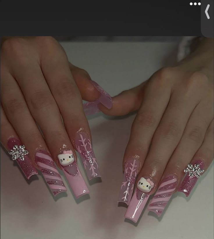 Nail Ideas Hello Kitty Christmas, Hello Kitty Christmas Nail Art, Winter Acrylics Nails, Nails Christmas Hello Kitty, Long Acrylic Nails Designs Ideas Winter, Hello Kitty Christmas Nails Acrylic, Kuromi Christmas Nails, Hello Kitty Holiday Nails, Hello Kitty Thanksgiving Nails