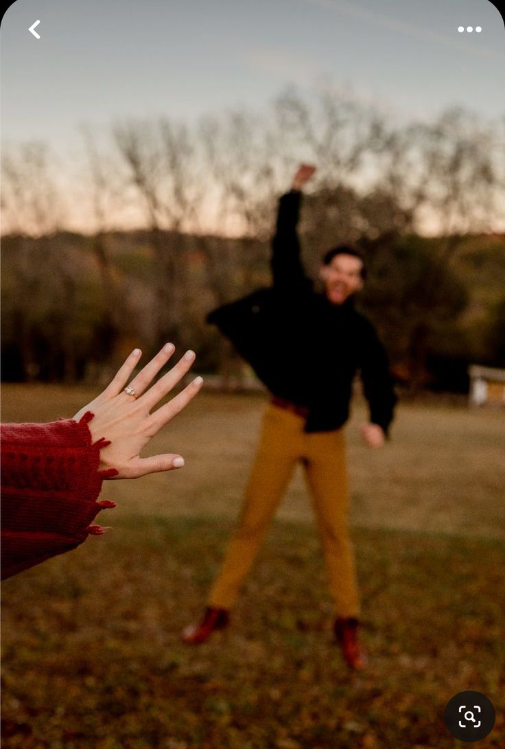 Bad Engagement Photos, Engagement Photos Self Taken, Best Engagement Photos Creative, No Touching Engagement Pictures, Modest Engagement Photos Ideas, Engagement Photos Not Cheesy, Cute Engagement Pictures Ideas, Engagement Funny Photos, Engament Shoot Ideas