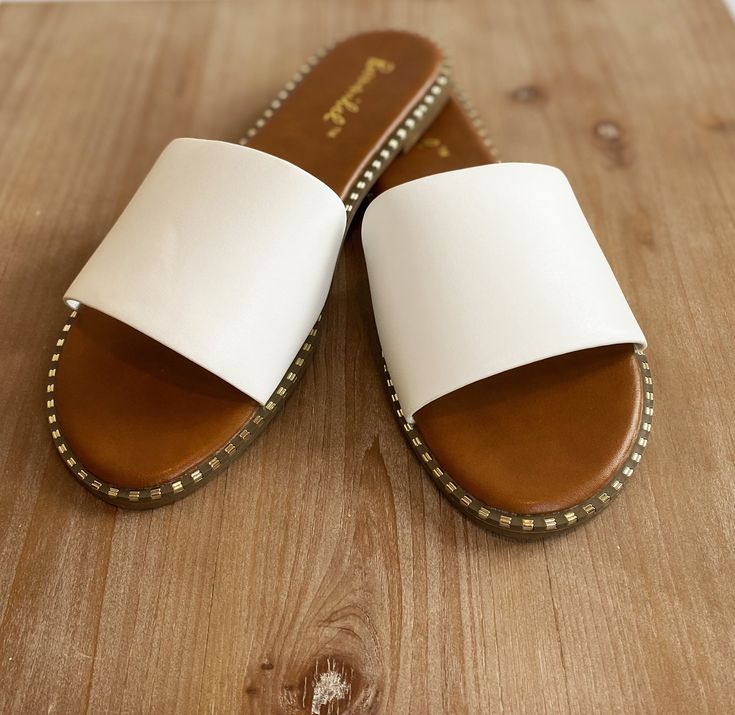 White slides with gold detail on the sides. True to size. White Slides, Hand Painted Shoes, Be Safe, Painted Shoes, Gold Details, Slip On Sandal, Fashion Shoes, Slides, The First