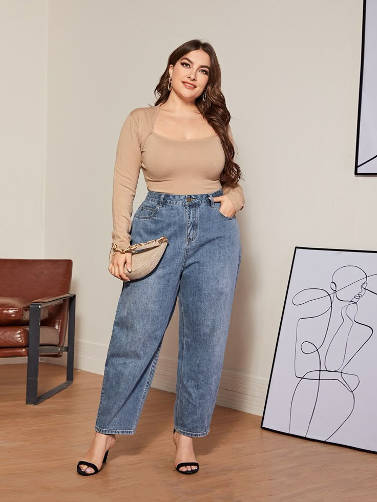 Medium Wash    Denim Plain Mom Fit Embellished Non-Stretch  Plus Size Denim Plus Size Mom Jeans, Plus Size Outfits Casual, Mom Outfits Fall, Chubby Style, Curvy Casual Outfits, Outfits Gorditas, Mom Jeans Outfit, Cute Outfits With Jeans, Jeans Outfit Women