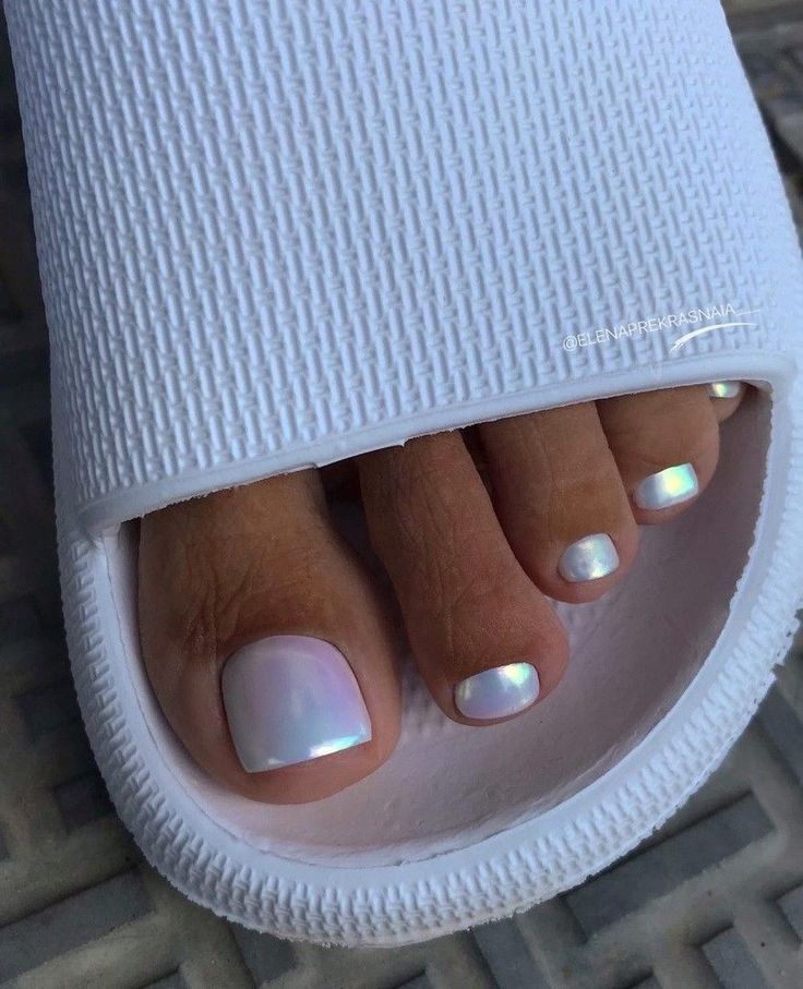 Pedicure 2024 Trends, White Chrome Toe Nails, Pastel Pedicure, Fun Pedicure, Nail Pedicure, Pedicure Designs Toenails, Pedicure Nail Designs, Pedicure Colors, Gel Toe Nails