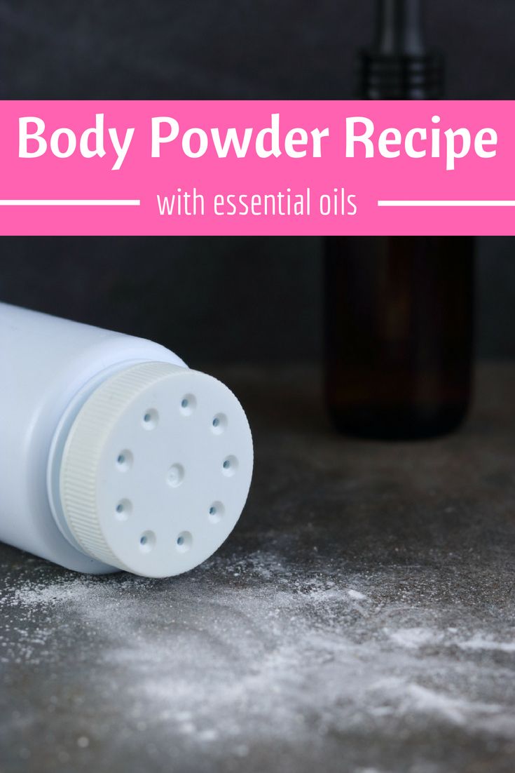 This homemade body powder recipe with essential oils uses natural ingredients to absorb oil and sweat. Natural Body Powder, Baking Soda For Dandruff, Beauty Routine Planner, Lotion For Oily Skin, Hair Cleanser, Arrowroot Powder, Skin Care Wrinkles, Diy Body Care, Baking Soda Uses