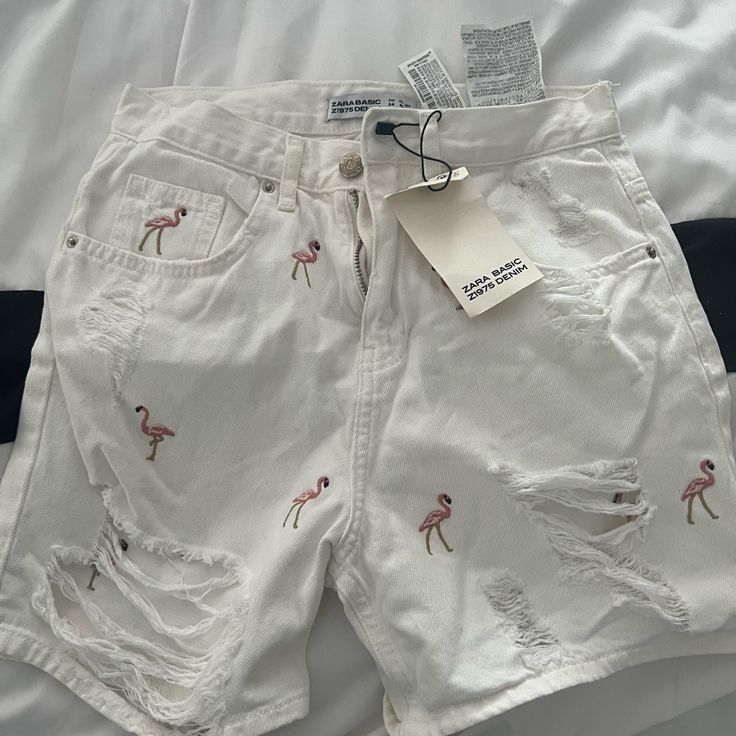 Zara Denim Shorts Color White Flamingo Pattern New With Tags Cheap Zara Denim Shorts, Cheap Zara Shorts For Day Out, Flamingo Color, White Flamingo, Flamingo Pattern, Zara Shorts, Zara White, Flamingo, Jean Shorts