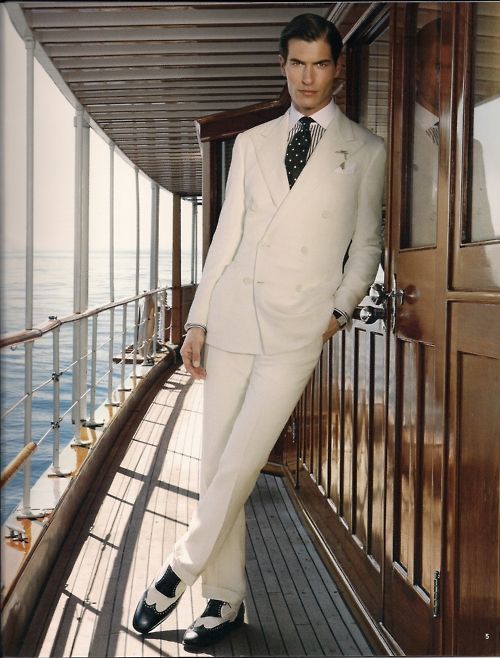 15 Ideal White Party Outfit Ideas for Men for Handsome Look Vintage Wedding Suits, White Party Outfit, Handsome Men Quotes, Handsome Arab Men, Ralph Lauren Menswear, White Suit, Outfit Trends, Ralph Lauren Purple Label, Wedding Suits Men