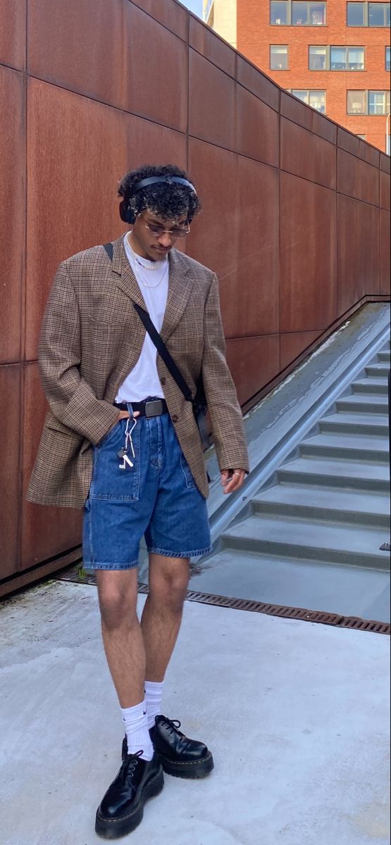 2023 Mens Outfit, 2024 Men's Summer Fashion, History Museum Outfit, Men Fashion Aesthetic Summer, Masculine Spring Outfits, Hot Weather Mens Outfits, Summer Streetwear Men Urban Fashion, Masculine Outfits Men, Summer Outfits Men Streetwear Street Fashion