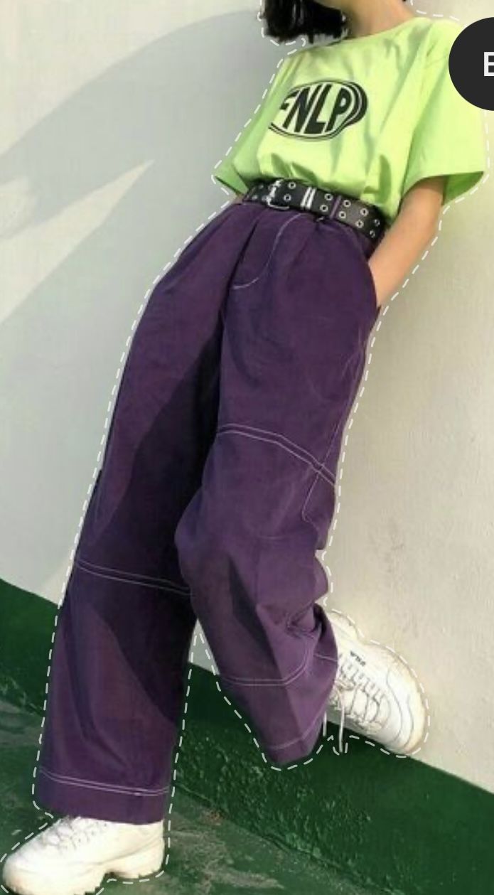 Purple Pants Outfit, Strong Outfit, Creative Clothes, Color Combinations For Clothes, Purple Jeans, Purple Pants, Easy Trendy Outfits, Simple Trendy Outfits